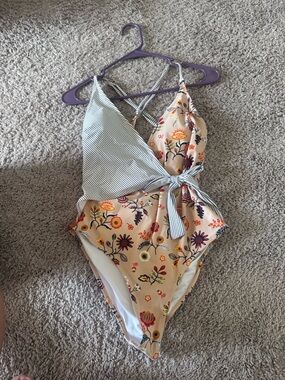 Floral Cup She One-Piece Swimsuit with Striped Wrap Detail